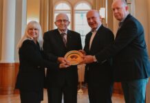 Berlin and its annual marathon jointly awarded Heritage Plaque